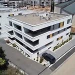 Apartment California By Belmont Realty