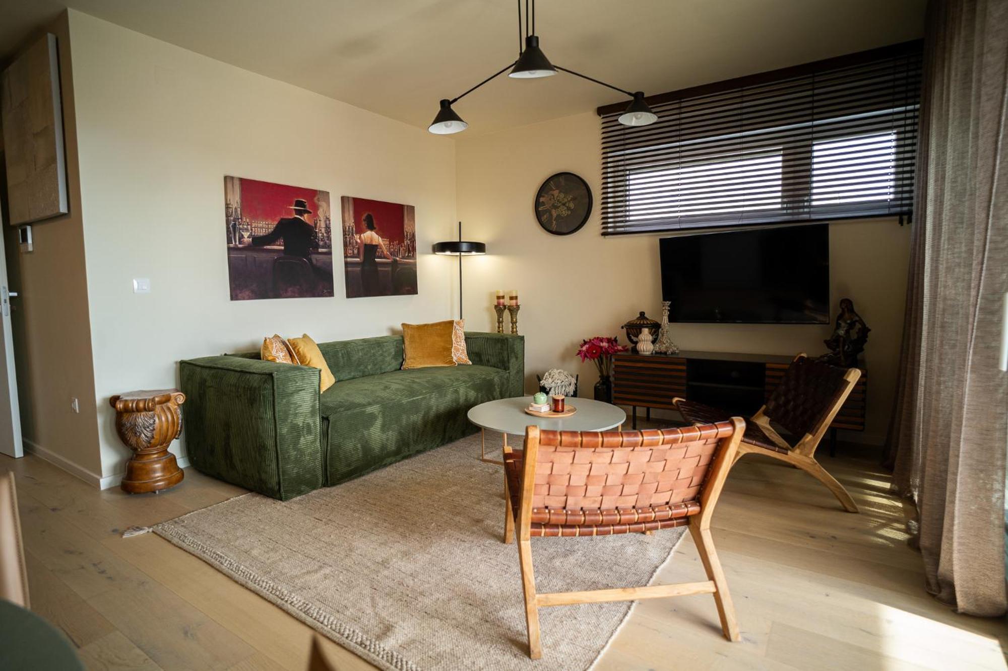 California By Belmont Realty Zadar