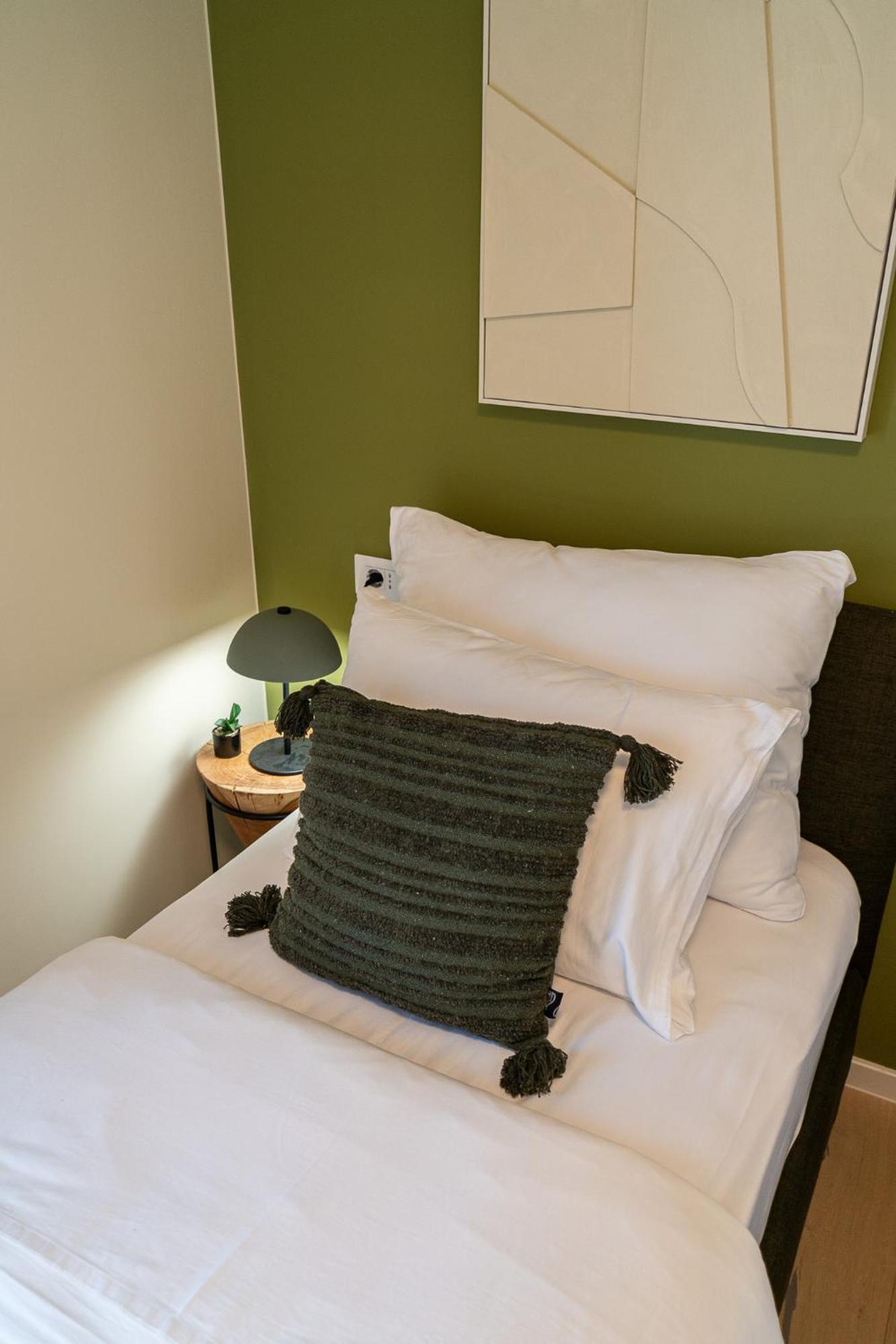 California By Belmont Realty Apartament